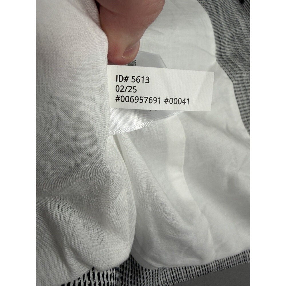 Express Black & White Textured Button Front Vest –Sleeveless Tailored – Size M - Picture 6 of 11